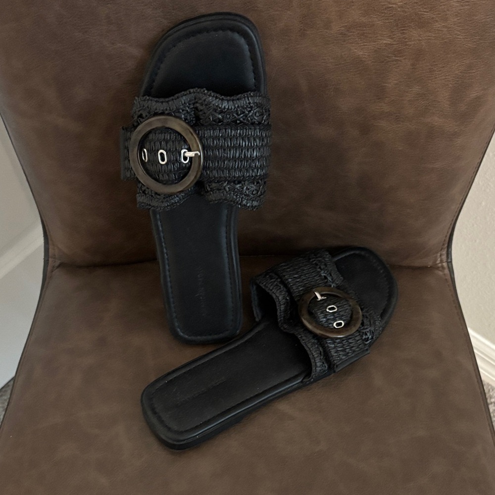 American Eagle Outfitters Black Slide Sandals - Picture 2 of 2